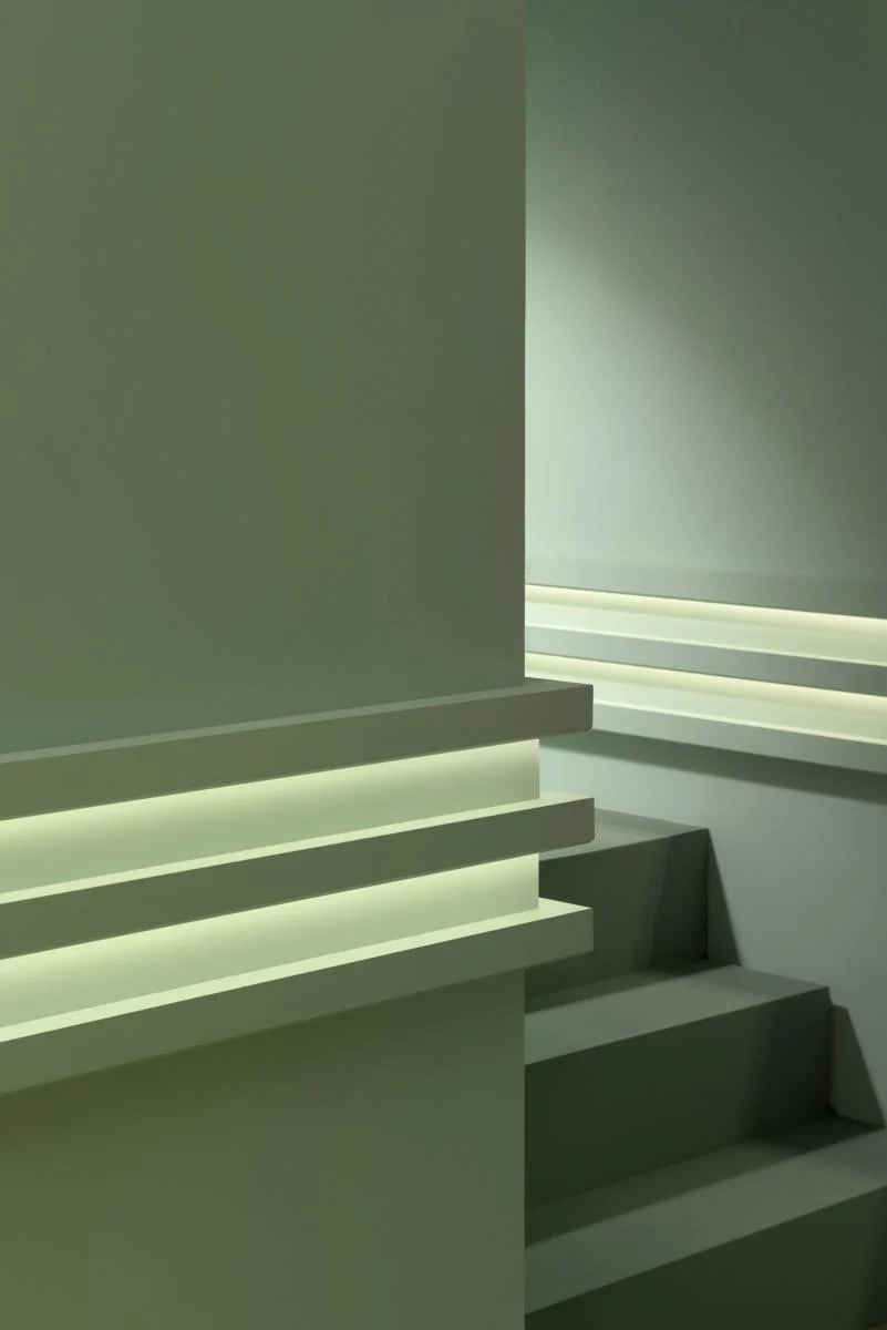 C381 Corniche Plafond Orac Decor -Luxxus - 9,5x5cm (h x p) - Image 5